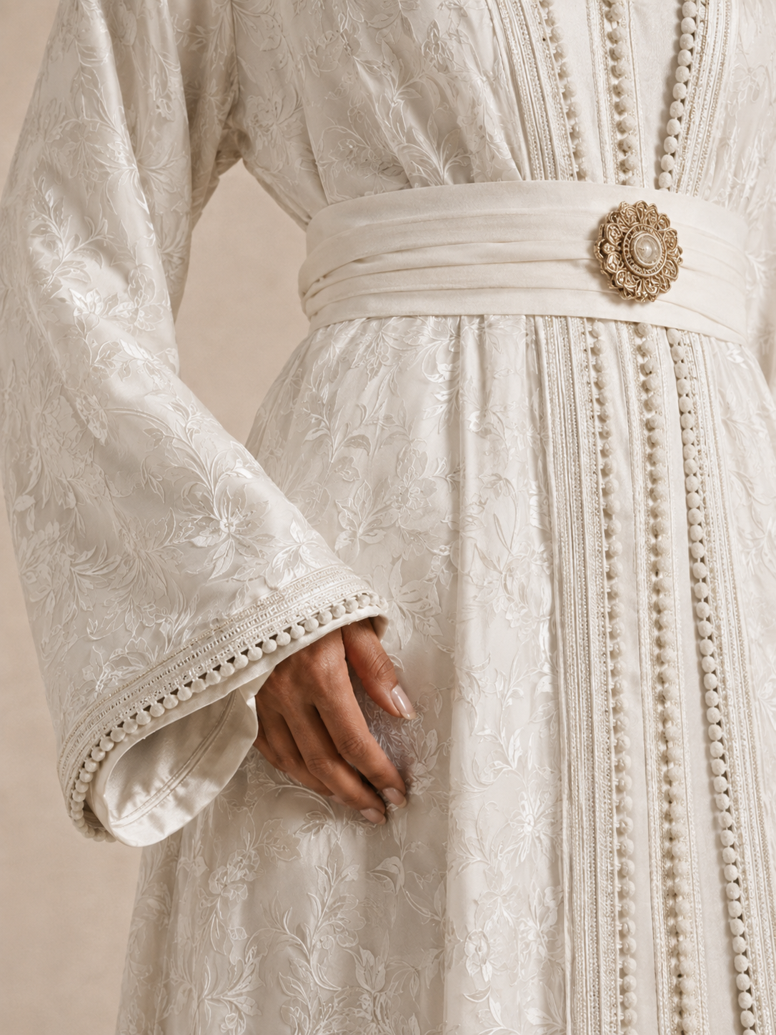 Caftan Mariage Blanc Moderne | Caftnia Paris
