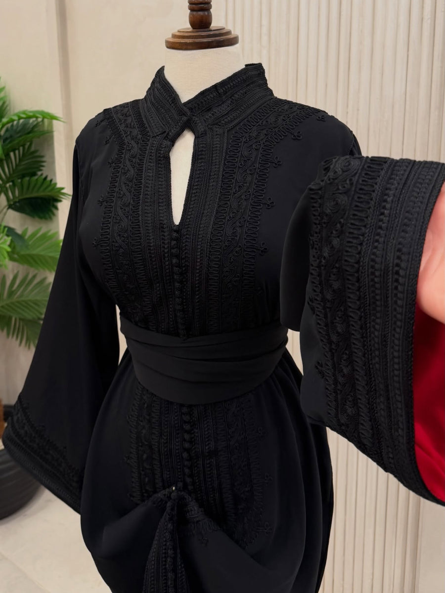 Caftan Noir Moderne