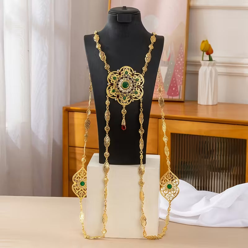 Bijou de Dos Caftan – Raffinement Oriental