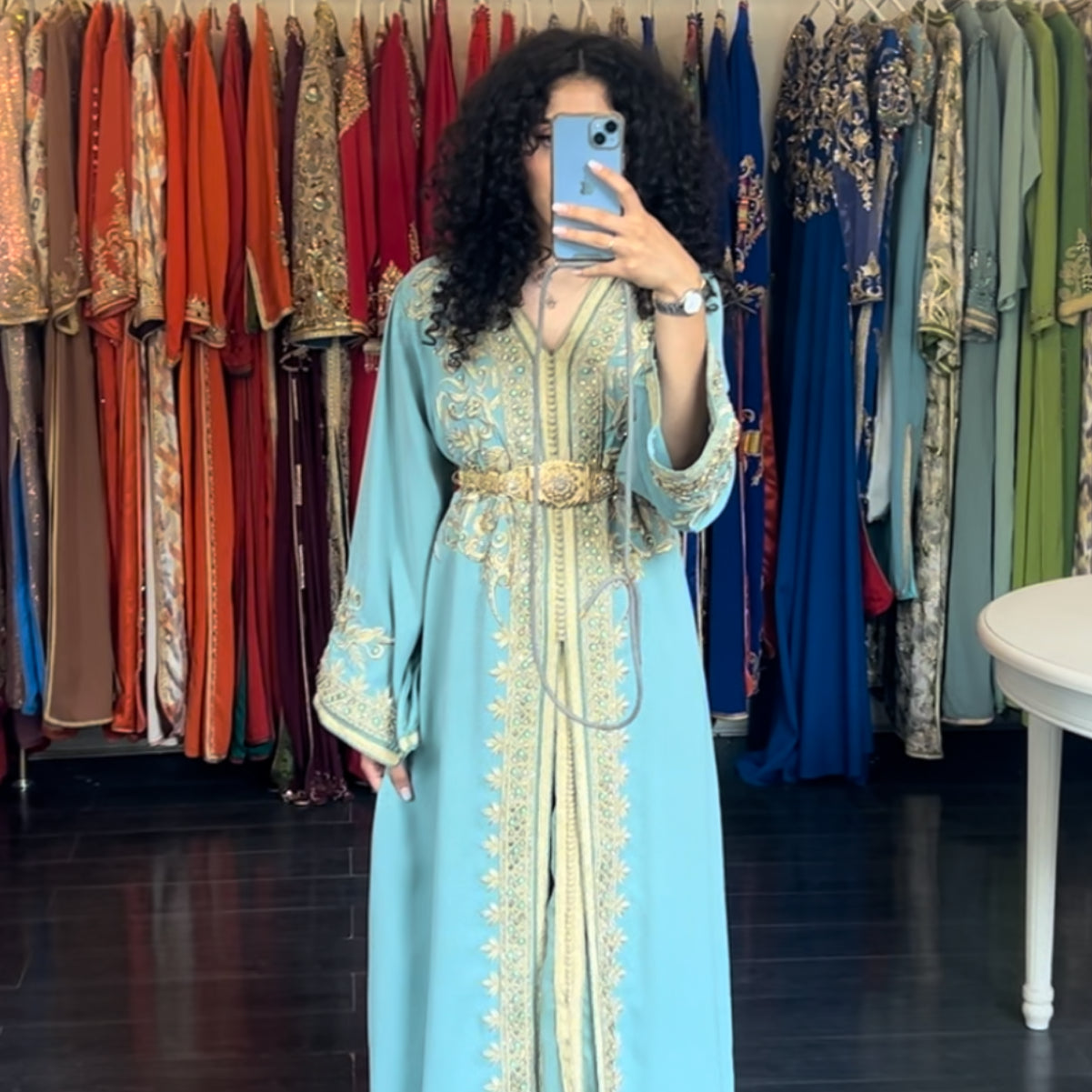 Un caftan sale