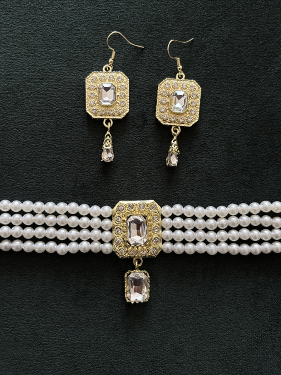 Parure Traditionnelle – Collier & Boucles d’Oreilles