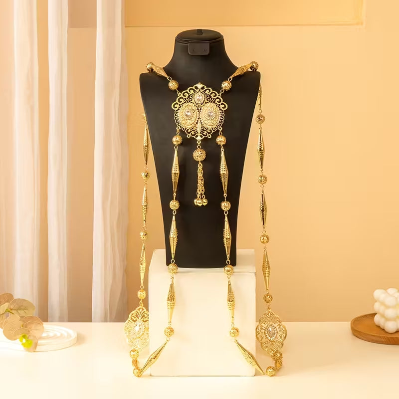 Bijou de Dos Caftan – Raffinement Oriental